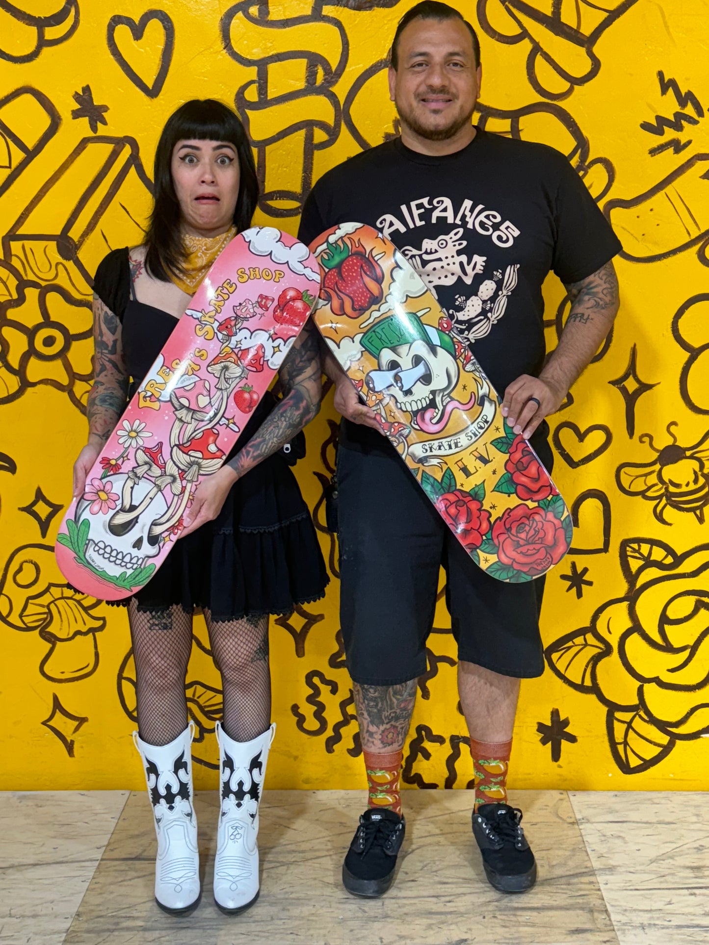 FRESA'S SK8 DECK ROSES 8.25" MEDIUM