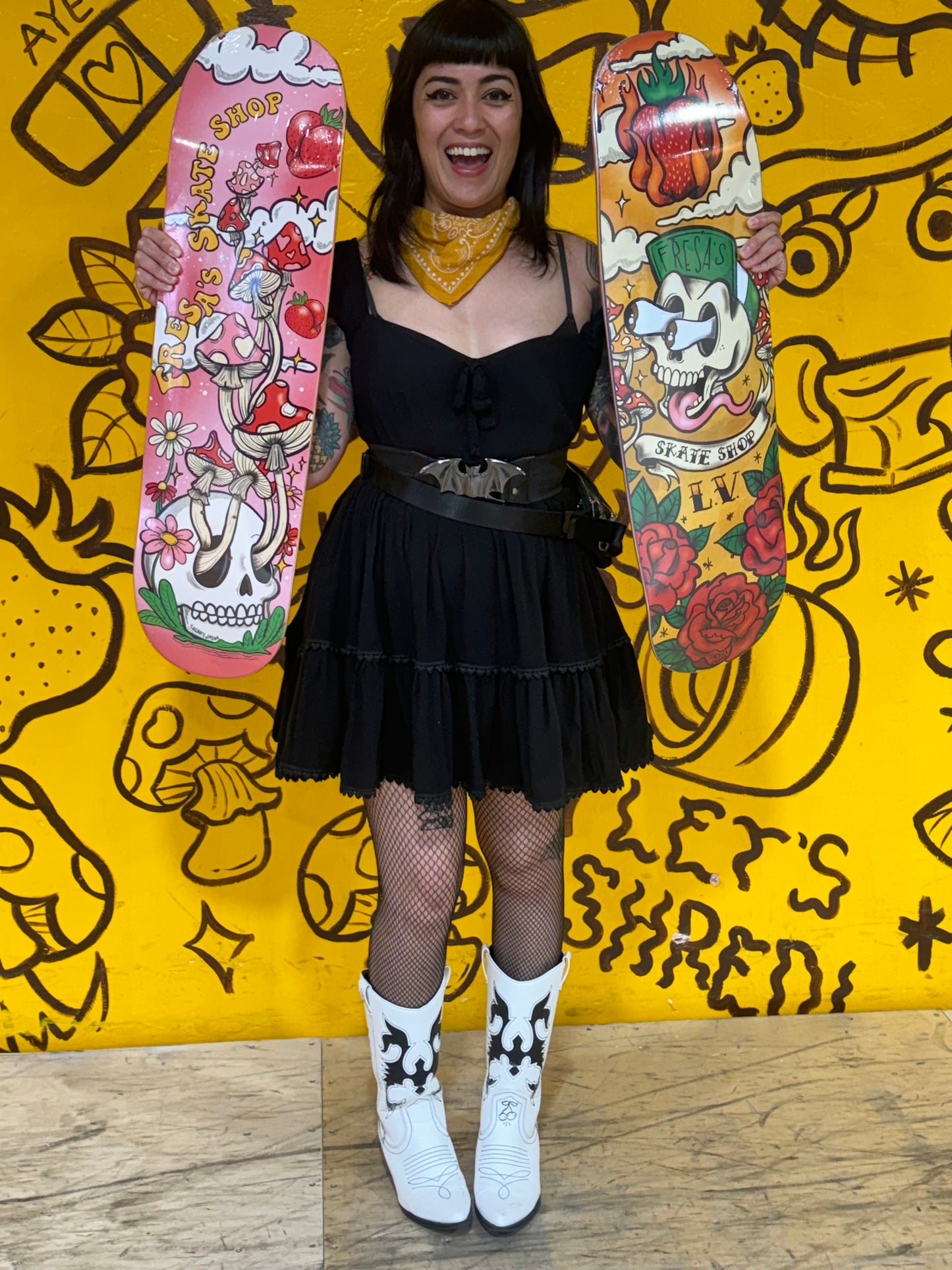 FRESA'S SK8 DECK ROSES 8.25" MEDIUM