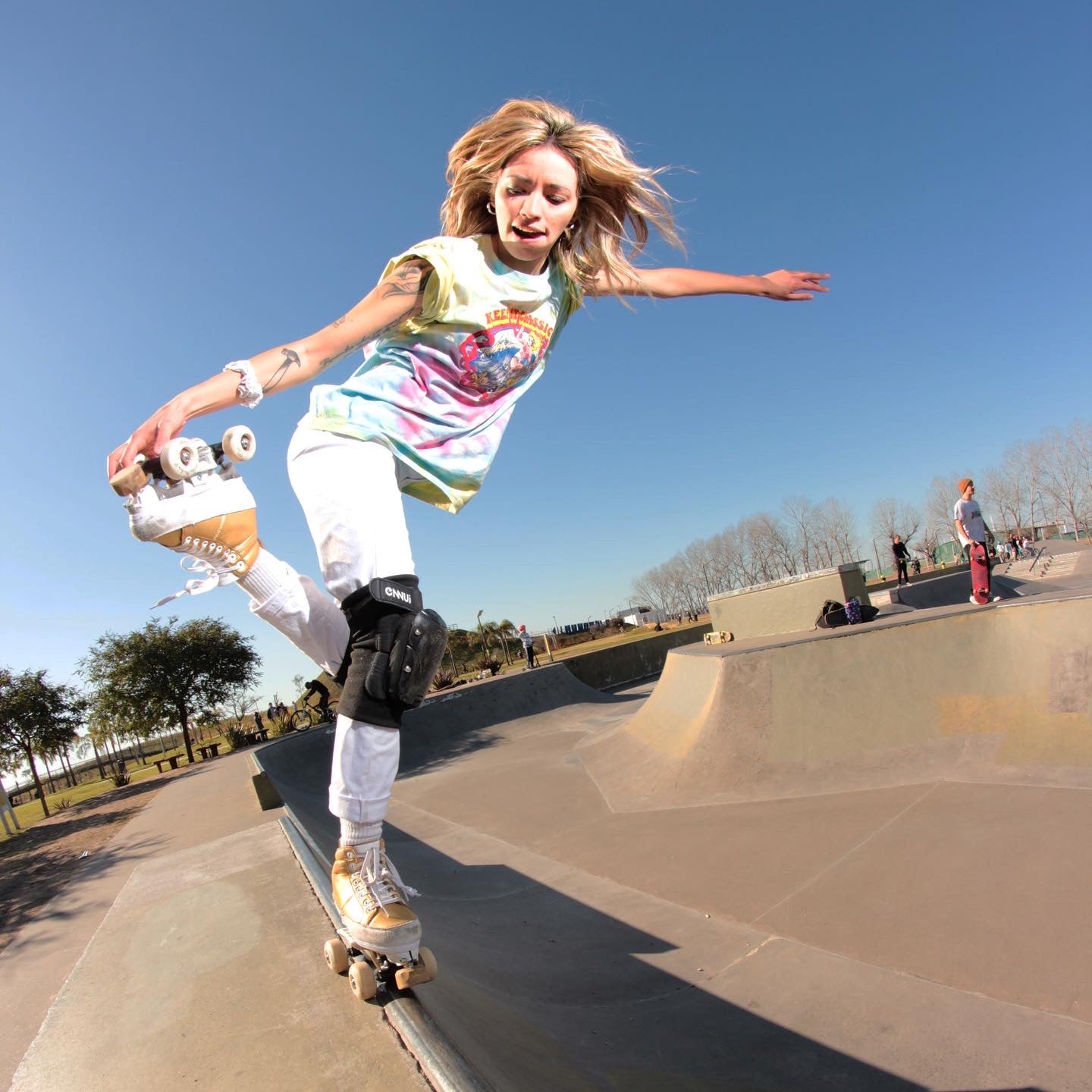 BARBIE PATIN KEEP IT CLASSIC TIE DYE T-SHIRT